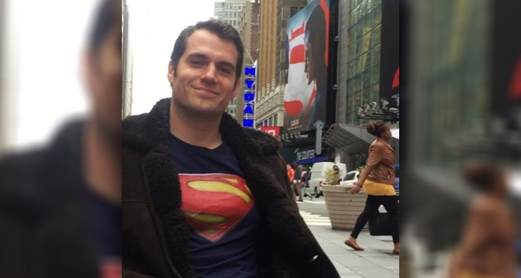 Henry Cavill entrevista crianças para saber qual herói é o favorito!