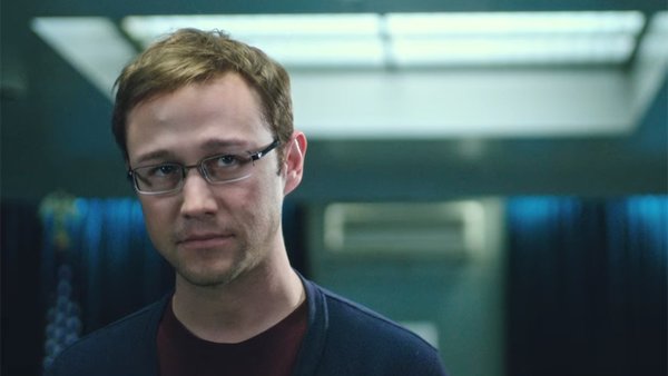 Assista ao primeiro trailer do filme sobre Edward Snowden
