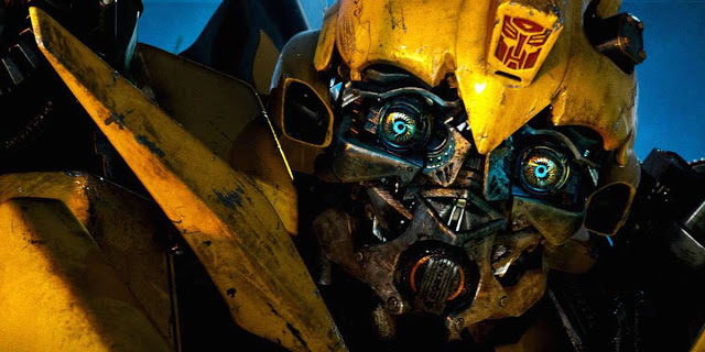 Transformers: Michael Bay divulga foto do novo Bumblebee