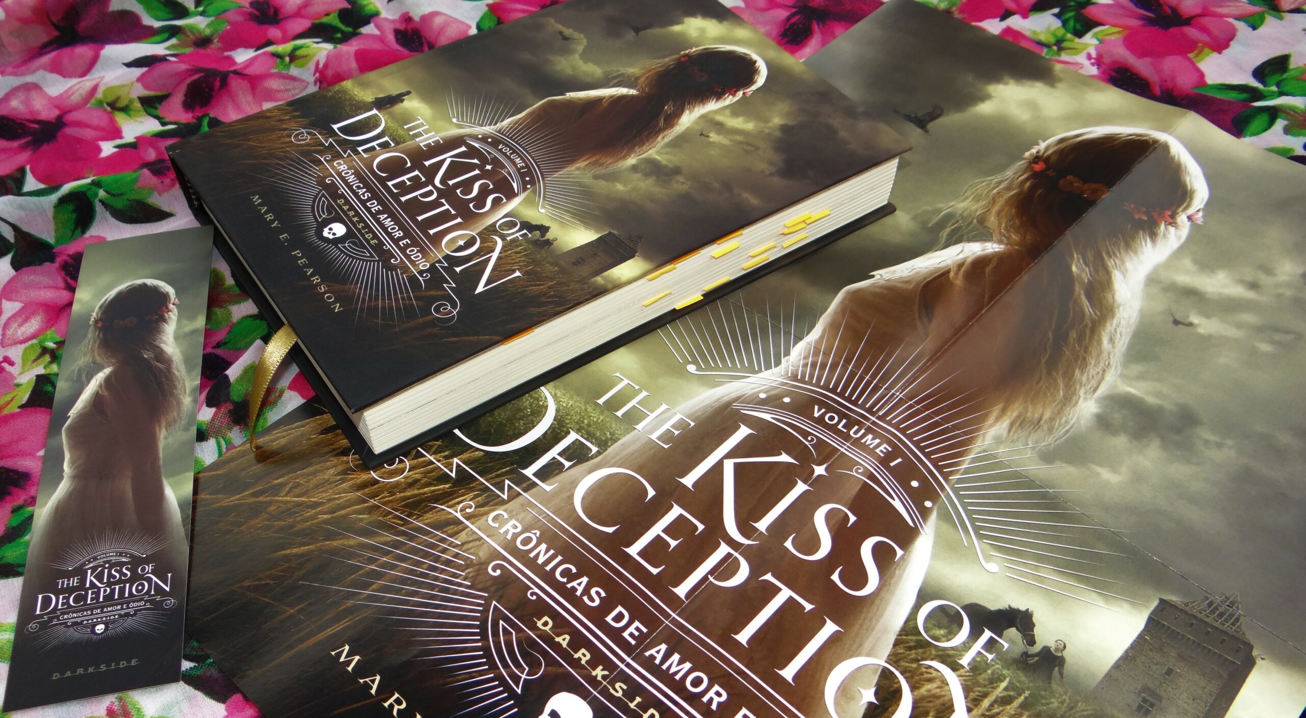 Livro: “The Kiss of Deception” de Mary E. Pearson