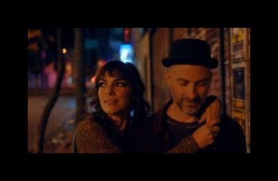 “Into Shade”, música do filme “Alguma Coisa Assim”, ganha clipe