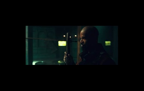 Jamie Foxx estrela novo trailer de “Robin Hood – A Origem”