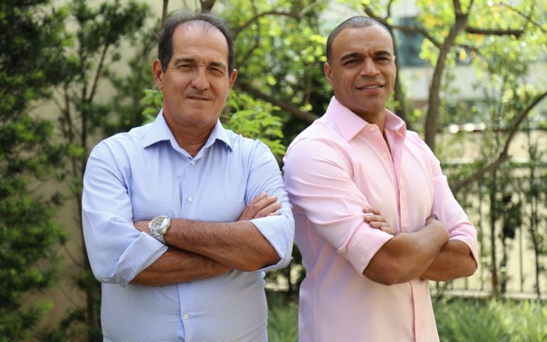Teatro Opus: Muricy Ramalho e Denílson apresentam “Aqui é trabalho e muita resenha”