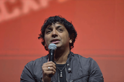 CCXP 2018: M. Night Shyamalan visita área dedicada à “Vidro”