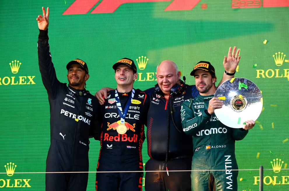 Verstappen mantém hegemonia e Hamilton sobe ao pódio pela primeira vez em 2023