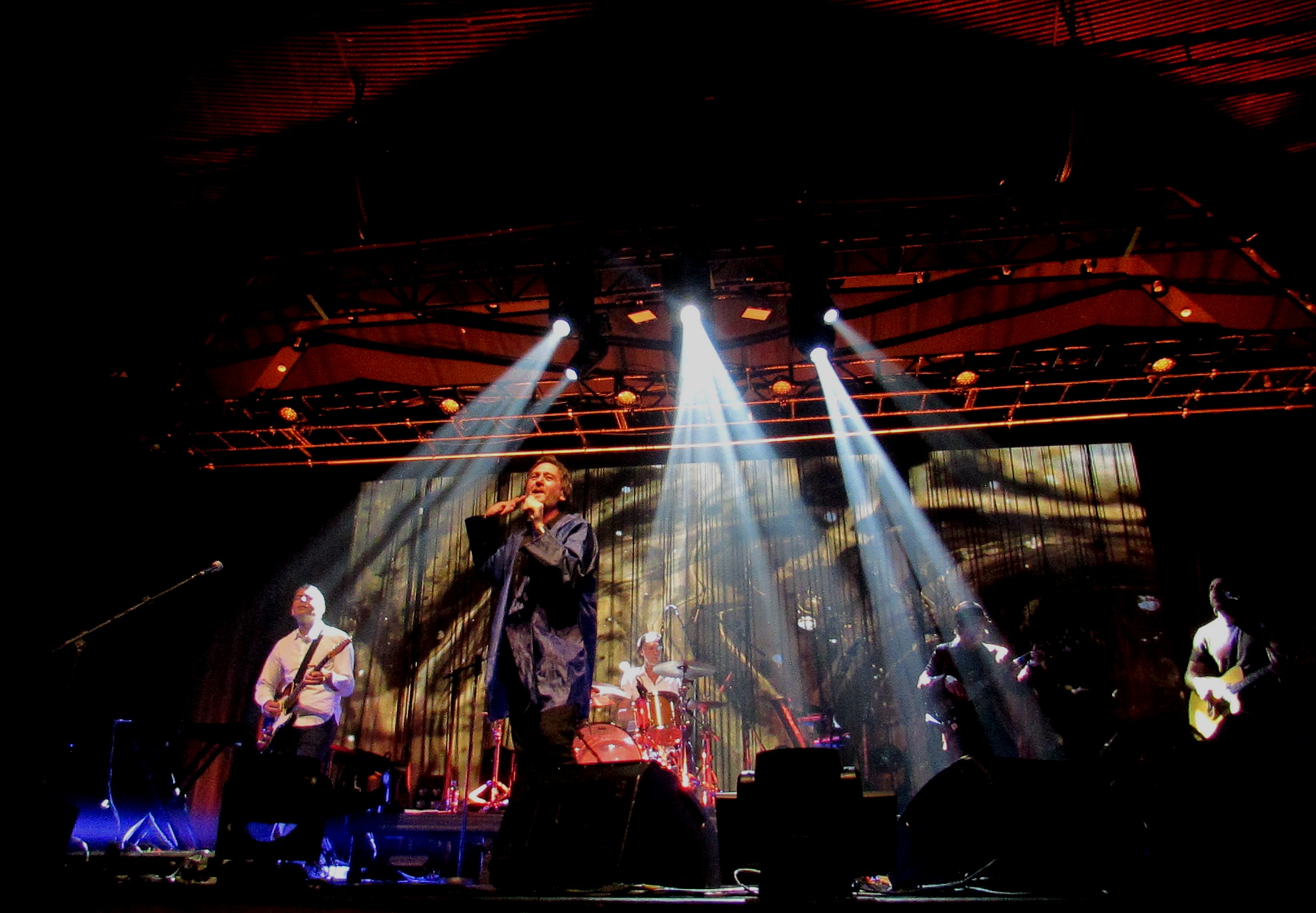Dado Villa-Lobos e Marcelo Bonfá apresentam o show As V Estações em Porto Alegre