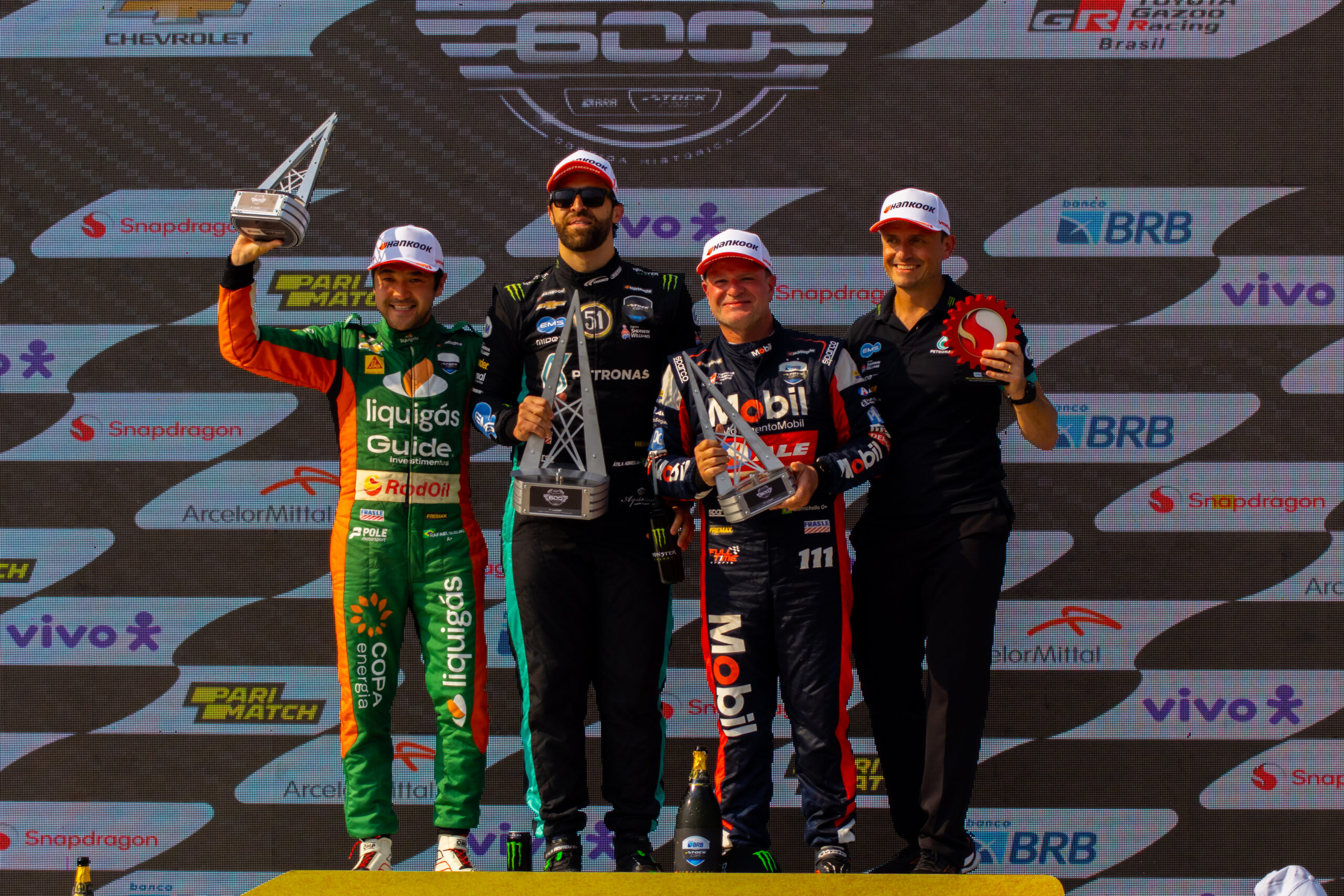 Cesar Ramos e Átila Abreu vencem em Goiânia em corrida marcada pro presença ilustre e acidente grande no final