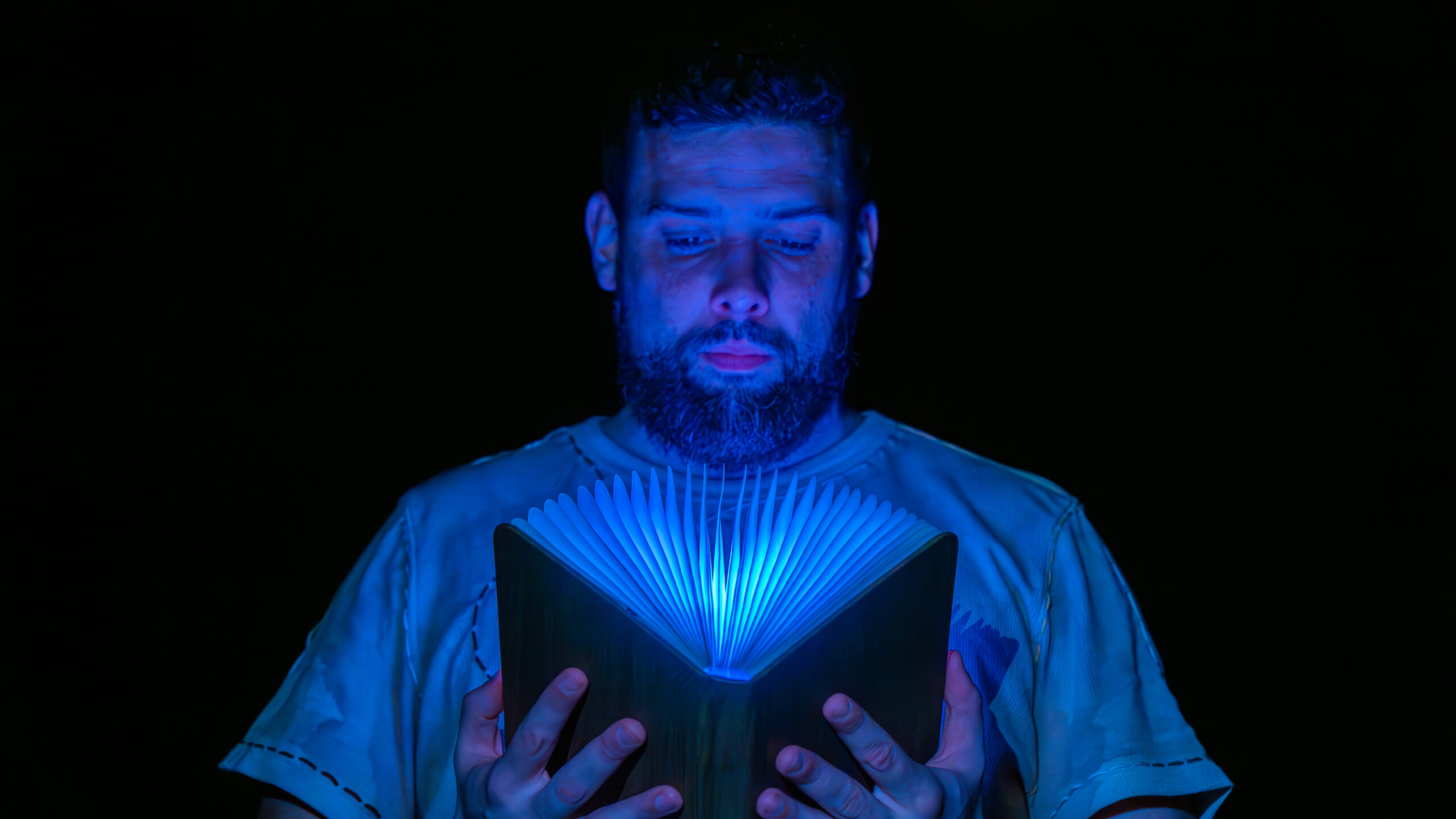 Livro-me: Somos o que lemos – Espetáculo estreia na Casa de Artes SP