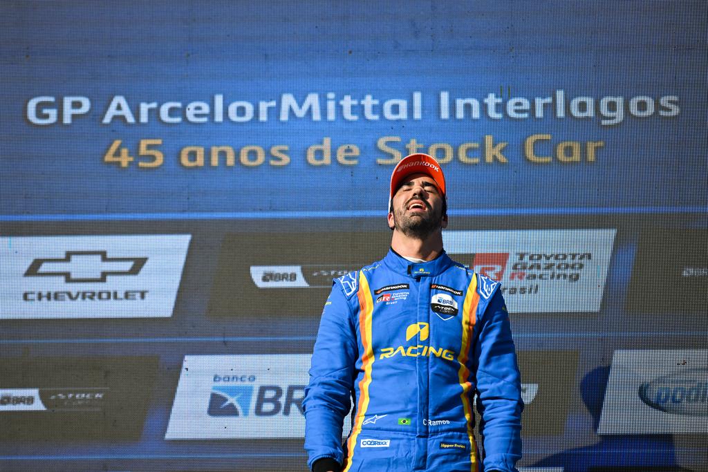 Cesar Ramos fatura a vitória da corrida Sprint em Interlagos!