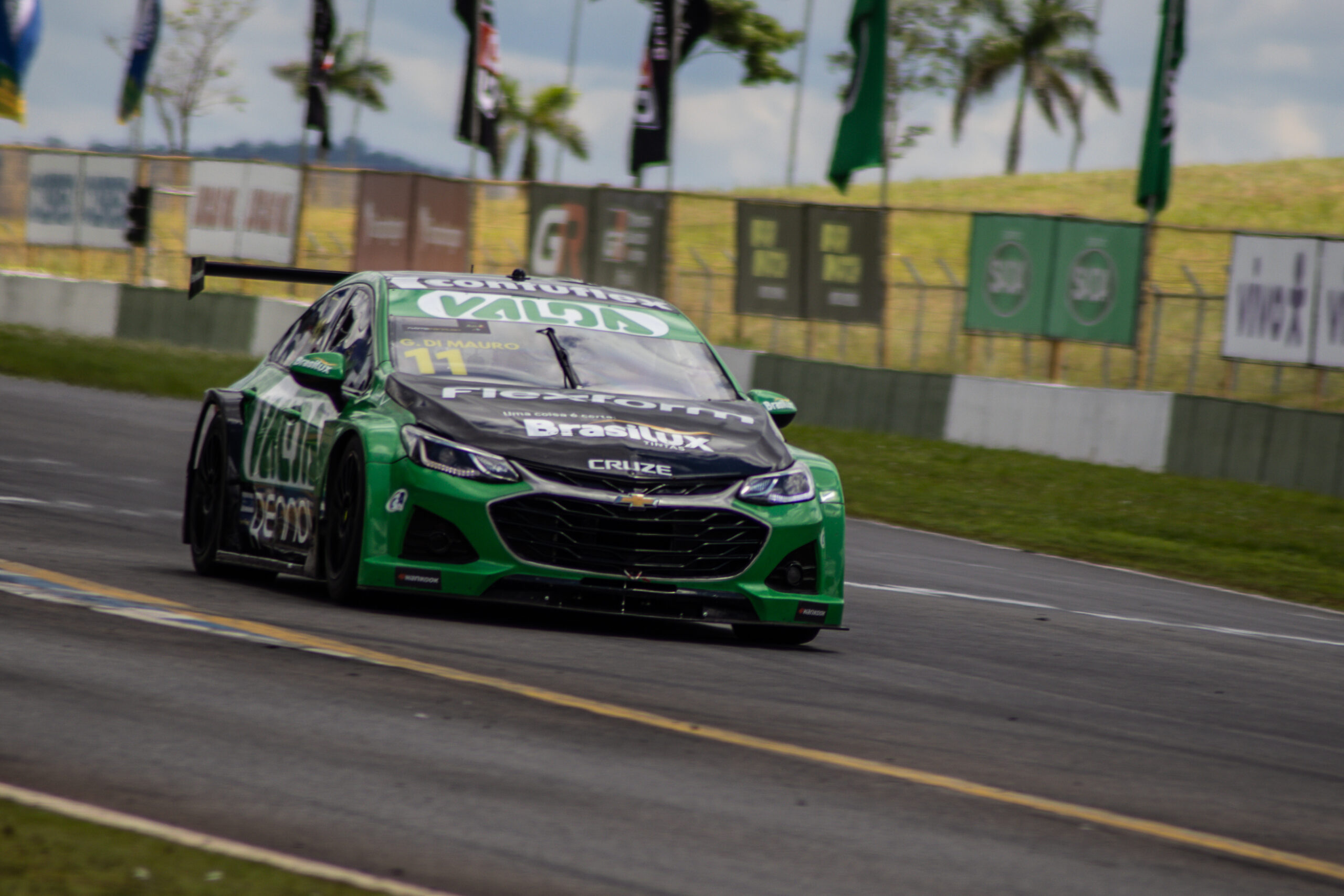 Gaetano Di Mauro Brilha e Garante Terceira Vitória na Temporada 2024 da Stock Car