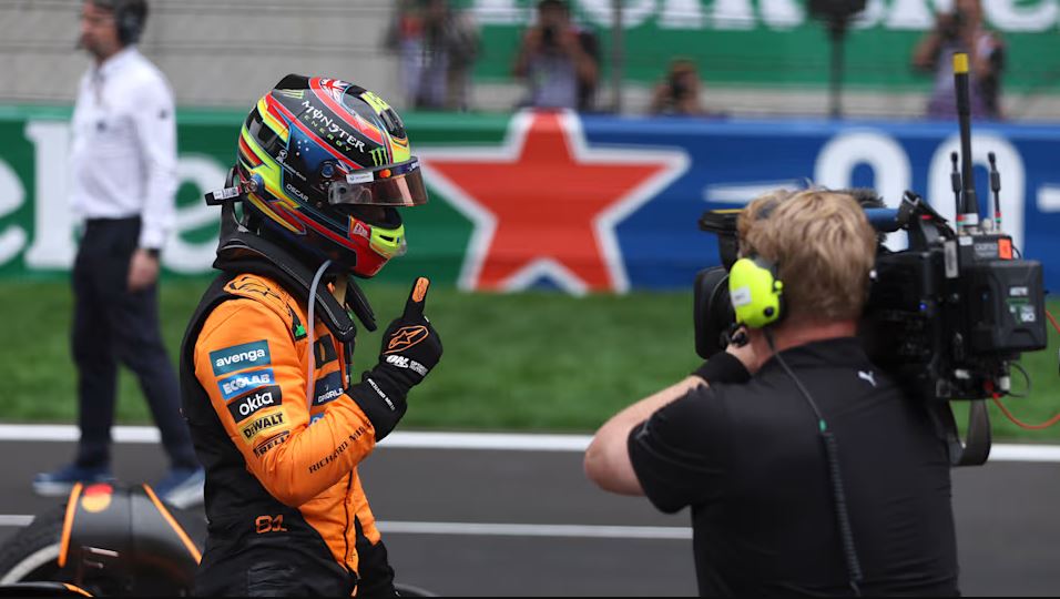 Piastri domina e vence GP da China