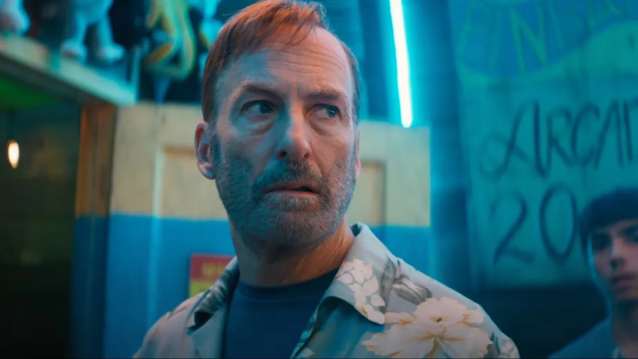 “Anônimo 2”: Bob Odenkirk está de volta no explosivo trailer da sequência
