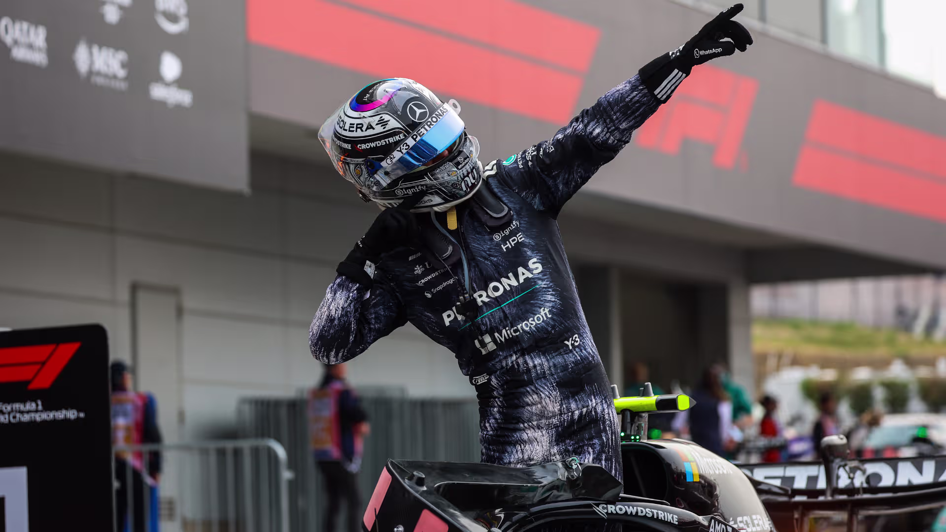 Antonelli vence no Japão e faz história como líder mais jovem da Fórmula 1